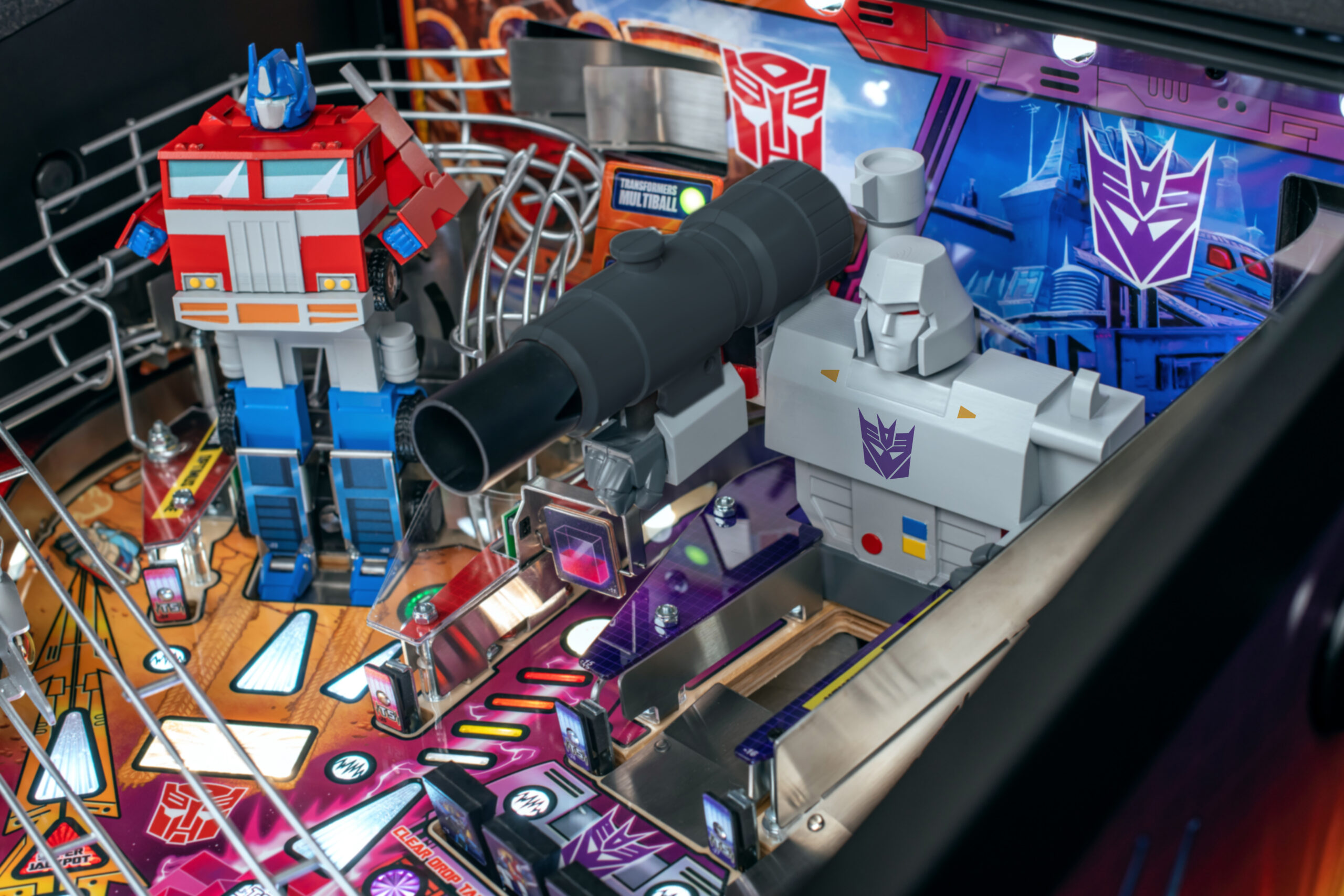 TRANSFORMERS: More Than Meets the Eye Pro - Image 2