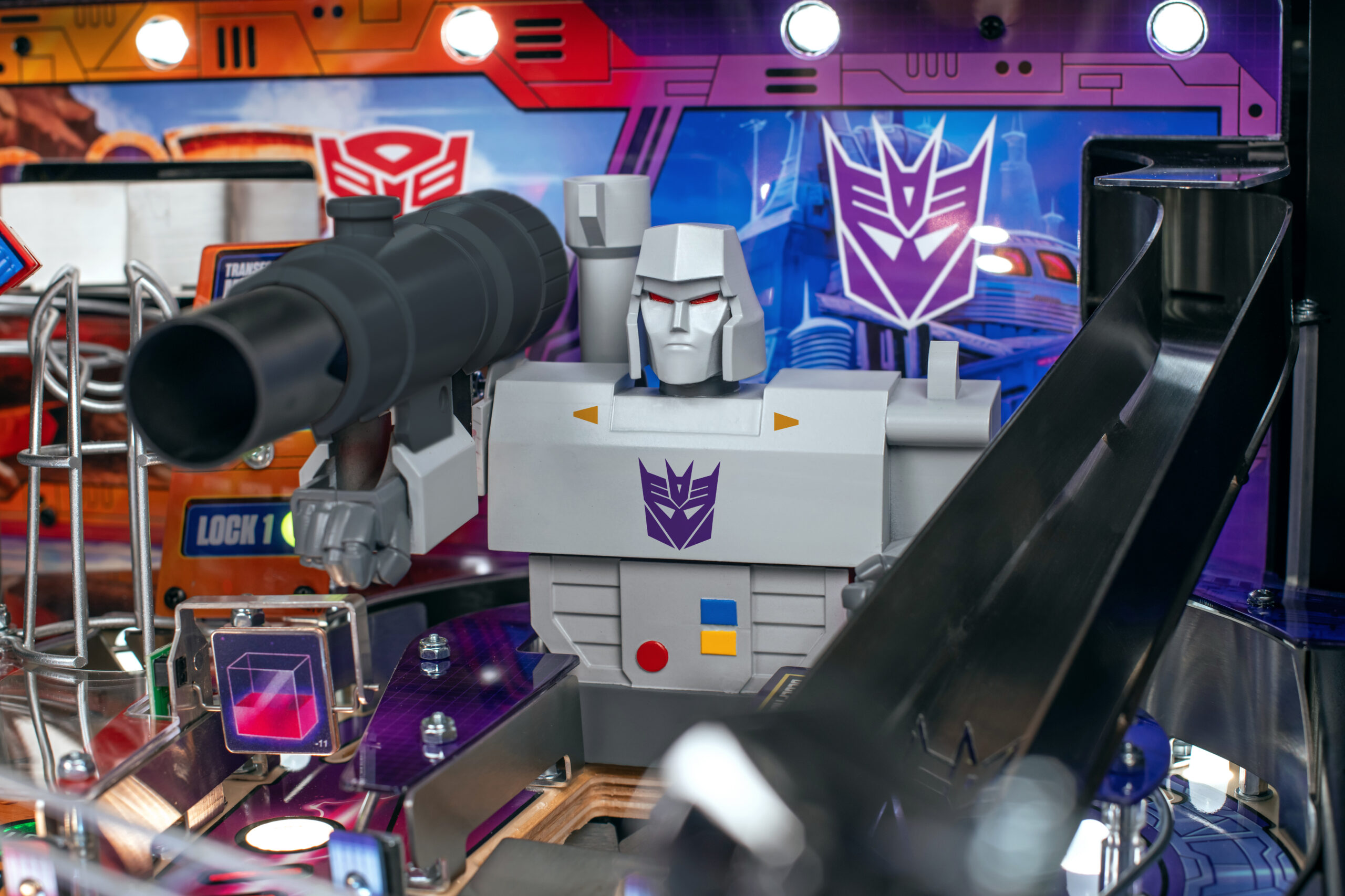 TRANSFORMERS: More Than Meets the Eye Pro - Image 17
