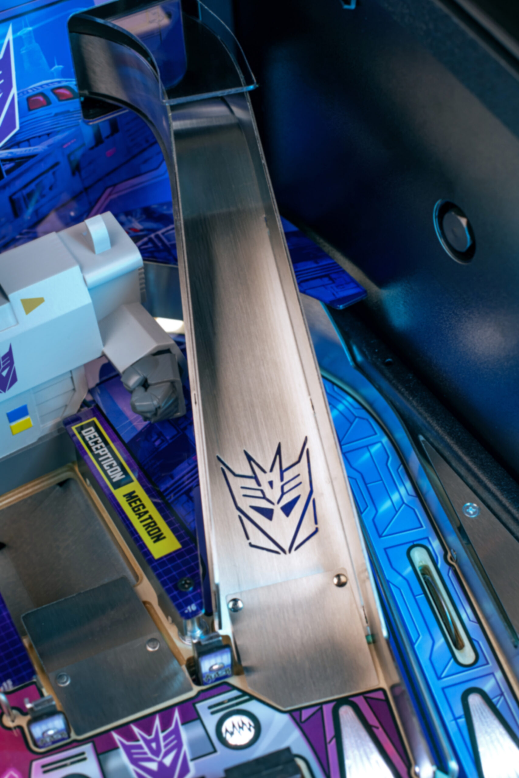 TRANSFORMERS: More Than Meets the Eye Pro - Image 6
